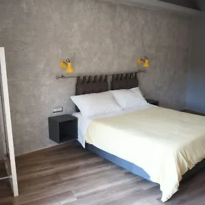 2* לינה וארוחת בוקר New Morning